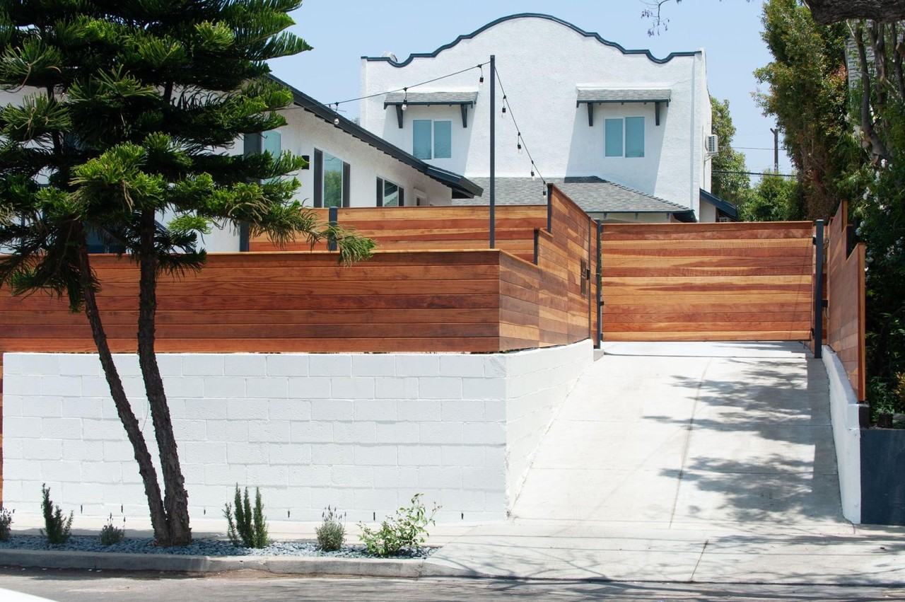 2215 Elsinore St - Photo 2 of 12