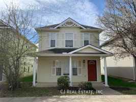 featured image of 421 Ne Wolf Creek Dr