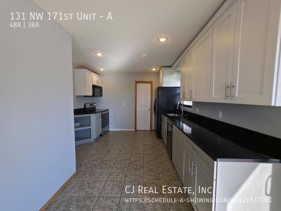 131 Nw 171st Rd #A - Photo 4 of 11