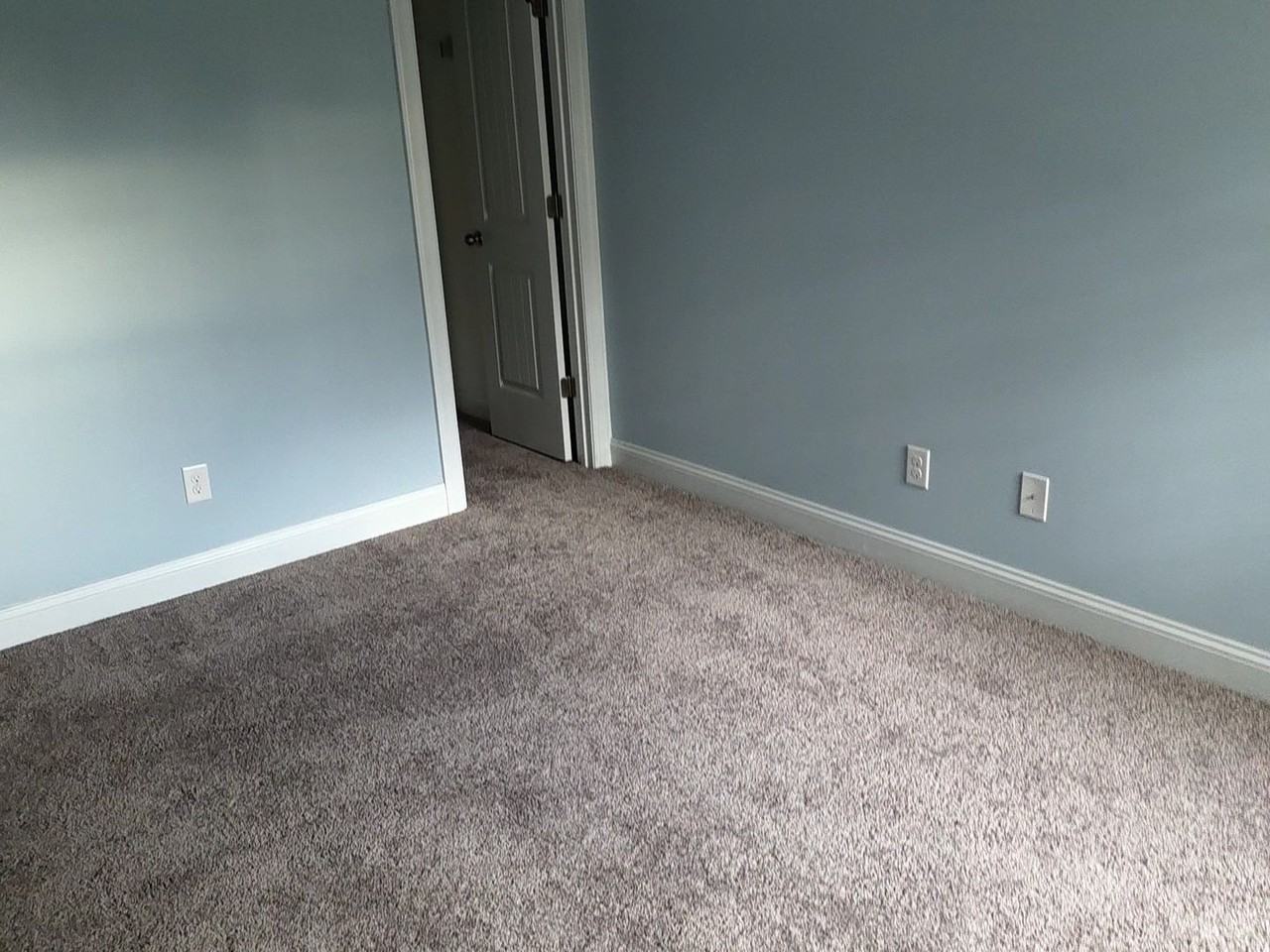 217 Grove Ln - Photo 7 of 12