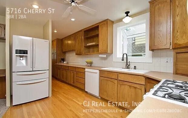 5716 Cherry St - Photo 5 of 11