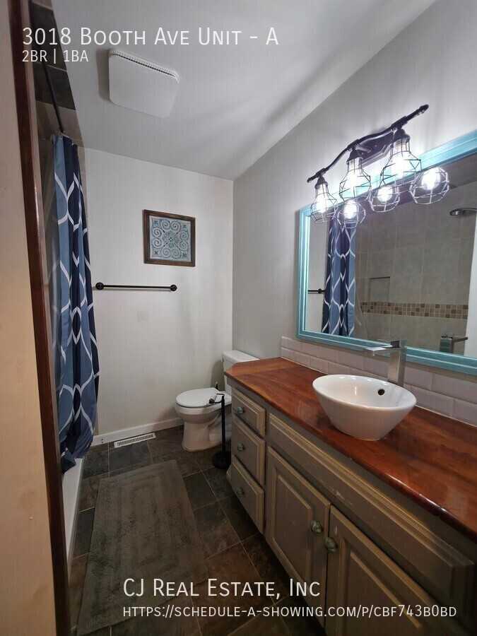 3018 Booth Ave #A - Photo 7 of 11