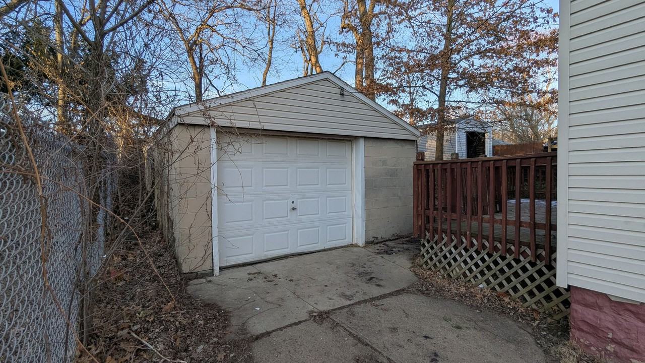 267 W Long St - Photo 4 of 34