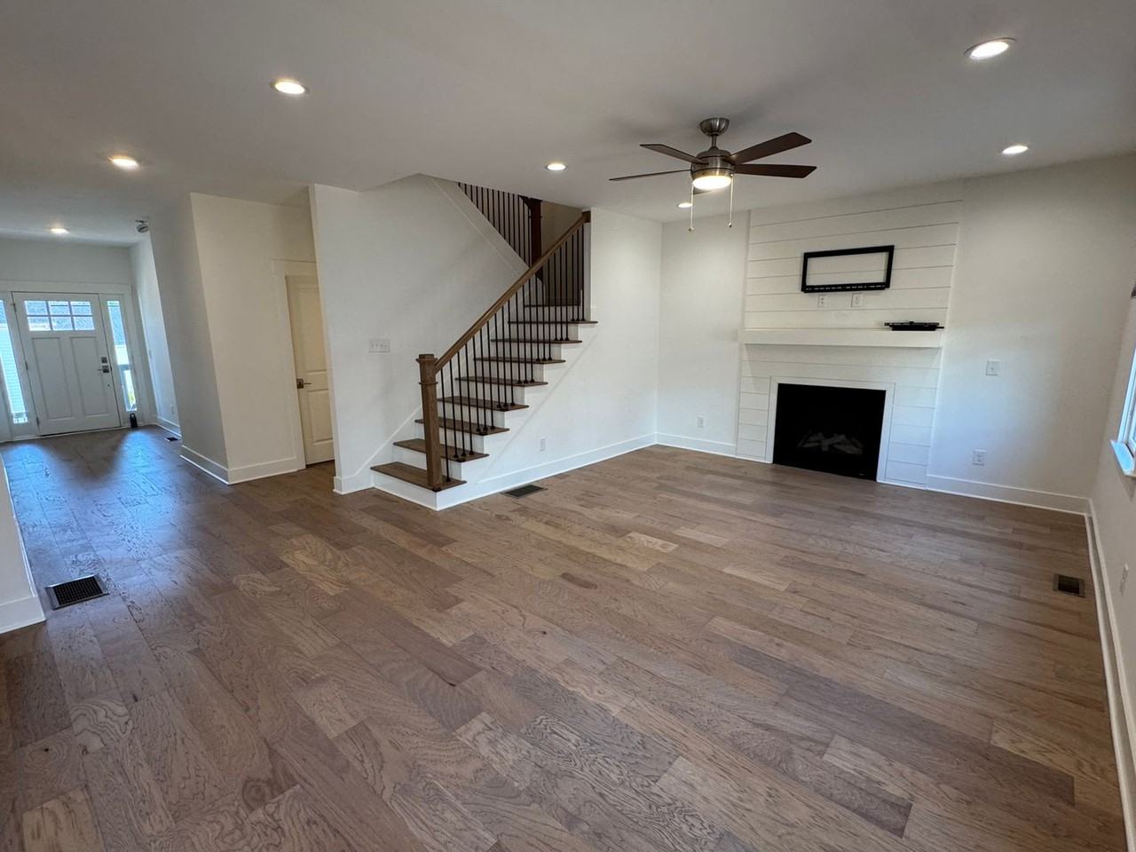 2442 Mills Bnd - Photo 4 of 50