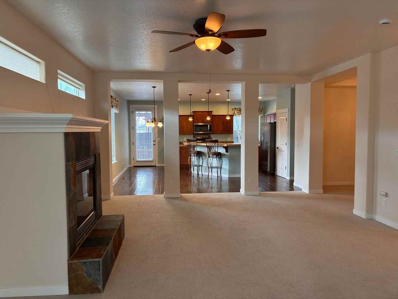 2926 Ne Dogwood Dr - Photo 5 of 33