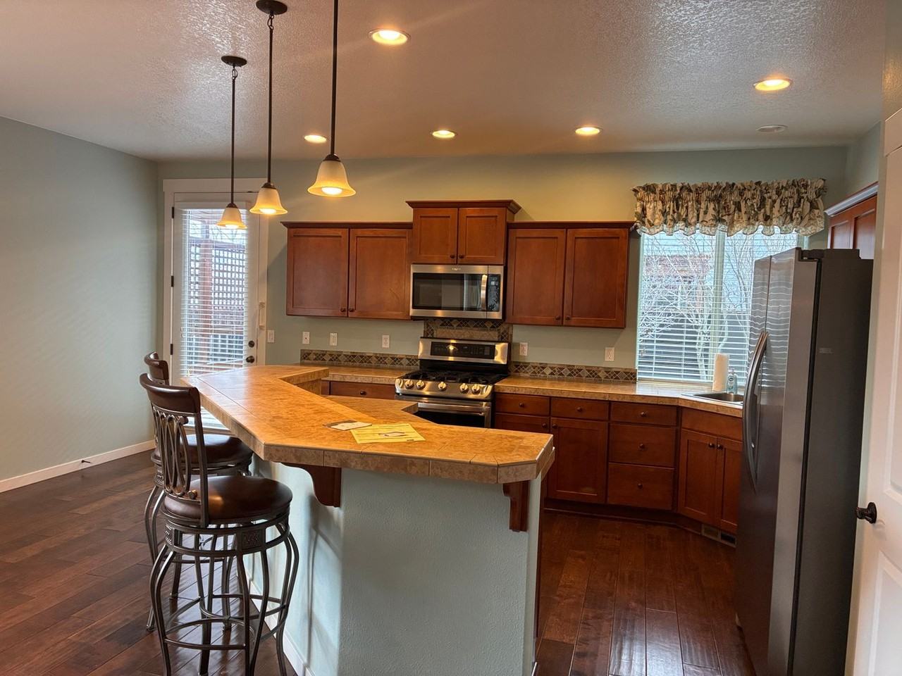 2926 Ne Dogwood Dr - Photo 7 of 33