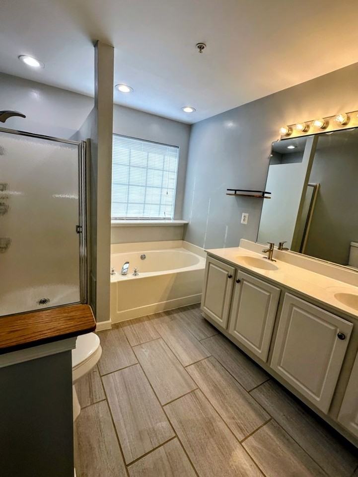 11838 Mordyshire Pl - Photo 3 of 13