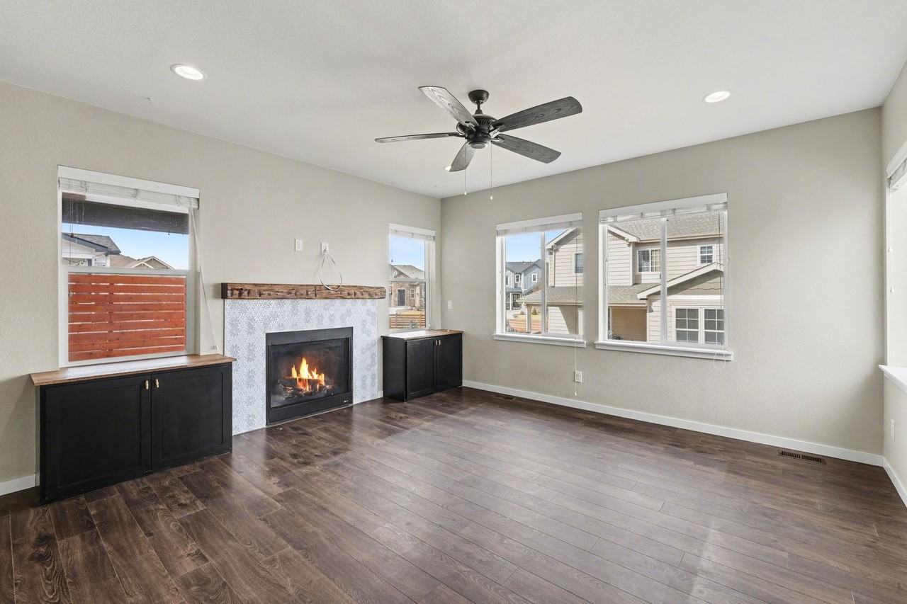 1021 Equinox Ln - Photo 7 of 39