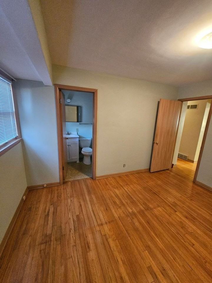 3948 N 96th St - Photo 7 of 19