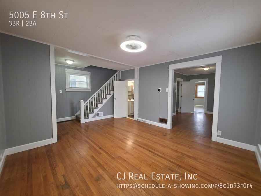 5005 E 8th St - Photo 3 of 11