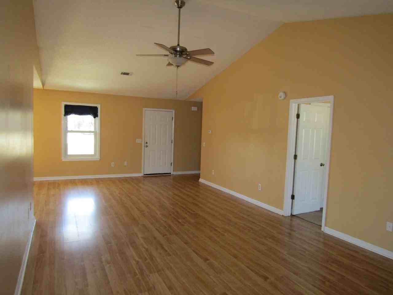 1201 Desert Storm Dr - Photo 4 of 20