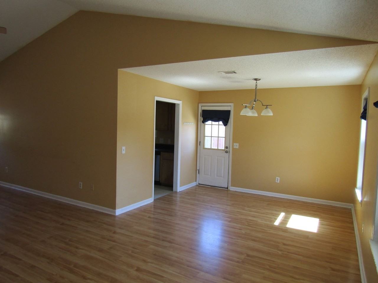 1201 Desert Storm Dr - Photo 6 of 20