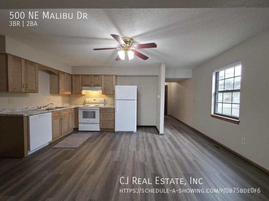 500 Ne Malibu Dr - Photo 3 of 11