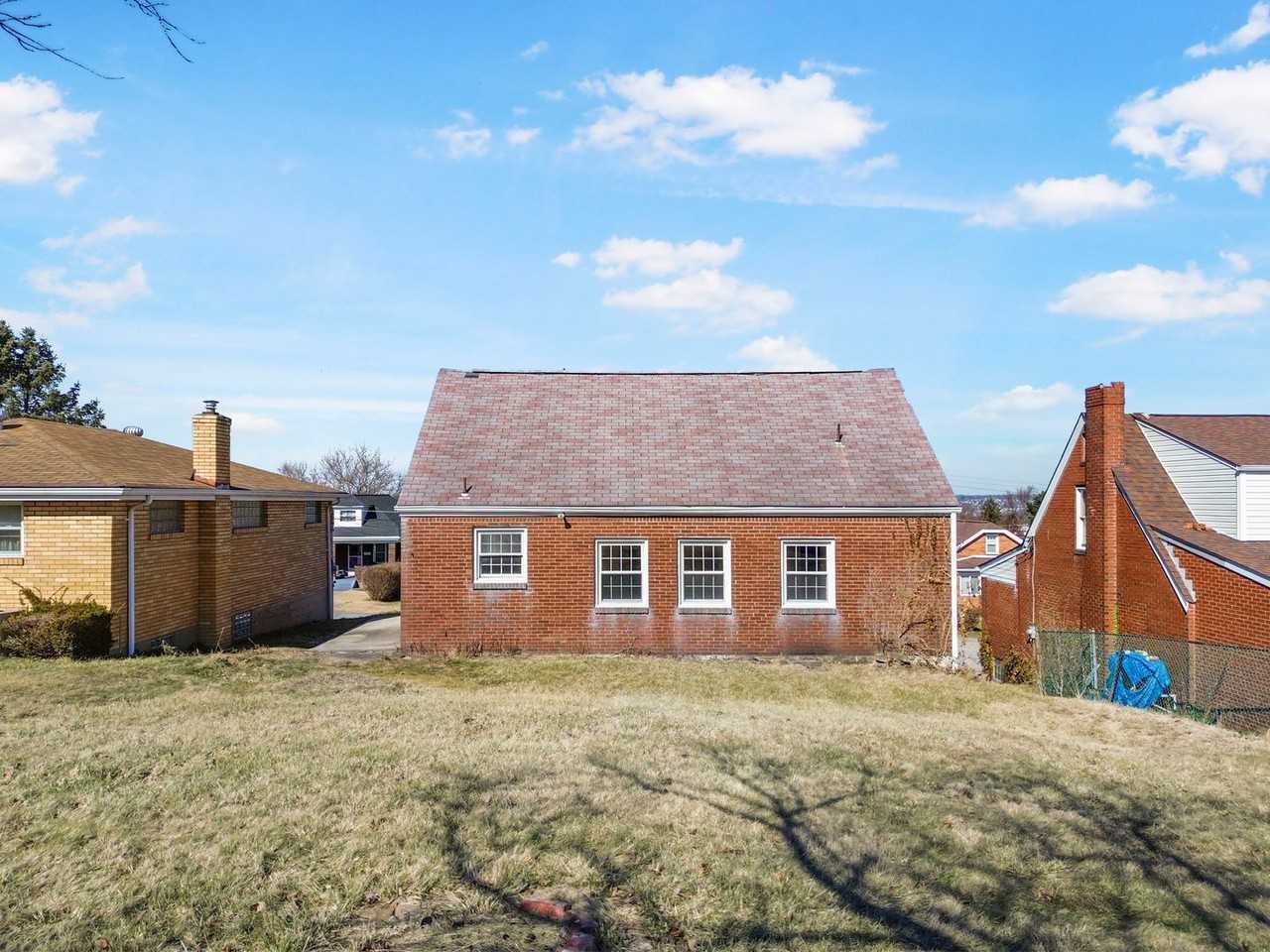 1719 Maine Ave - Photo 3 of 36
