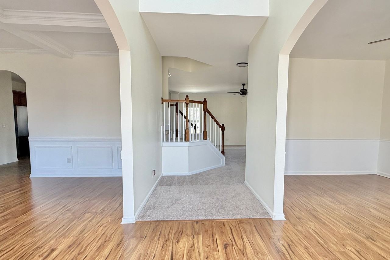 69 Camarillo Ct - Photo 2 of 49