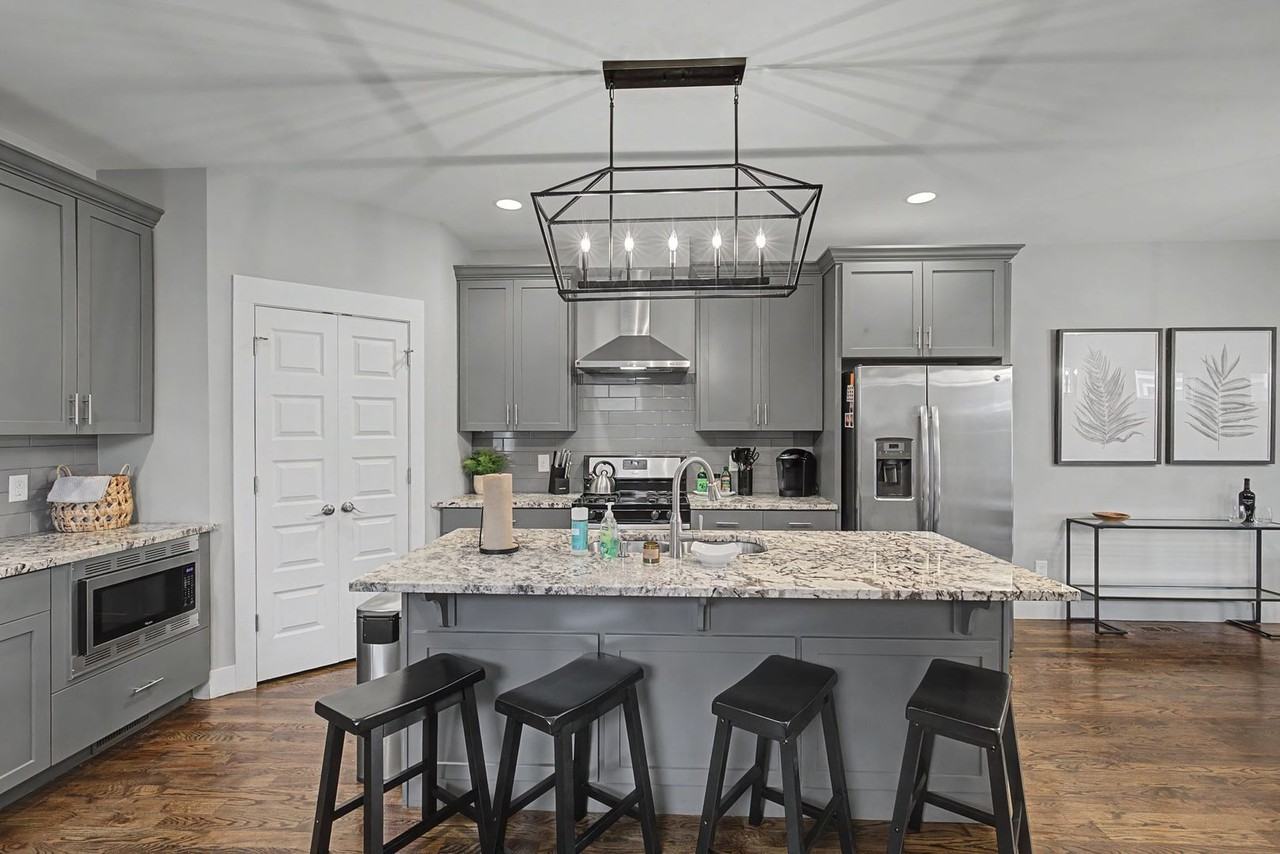 506A Buchanan St - Photo 4 of 34