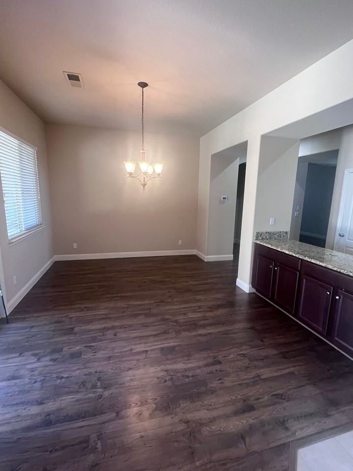 9219 Crowell Dr - Photo 5 of 23