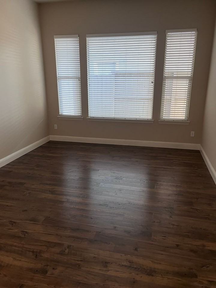 9219 Crowell Dr - Photo 6 of 23