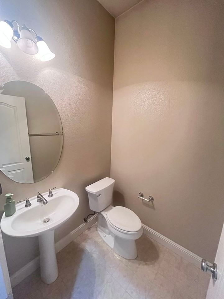 9219 Crowell Dr - Photo 7 of 23