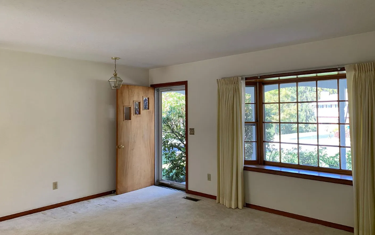 807 Broce Dr - Photo 3 of 15