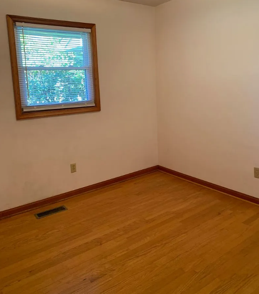 807 Broce Dr - Photo 7 of 15