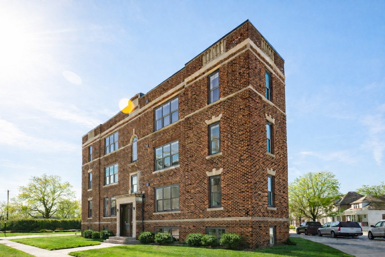 Sterling Commons - Photo 7 of 7