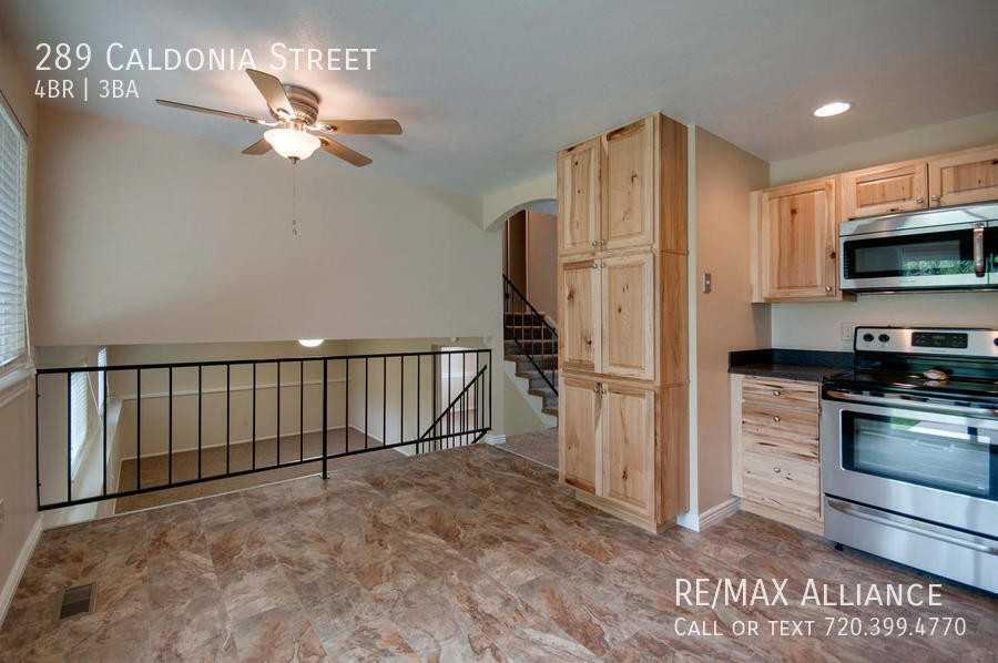 289 Caledonia St - Photo 7 of 26