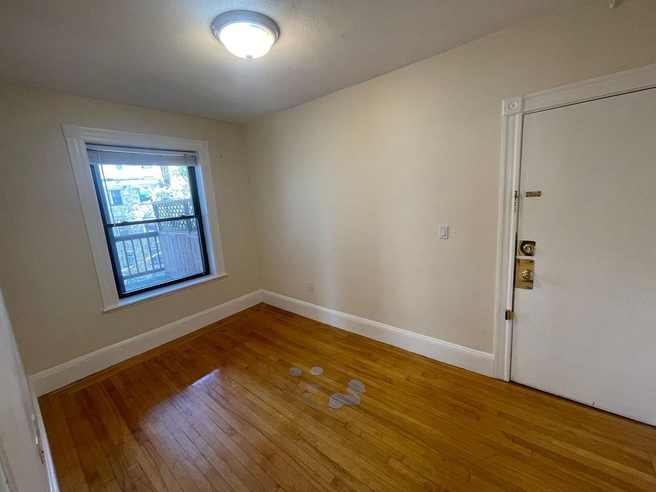 10 Dean Rd - Photo 7 of 11