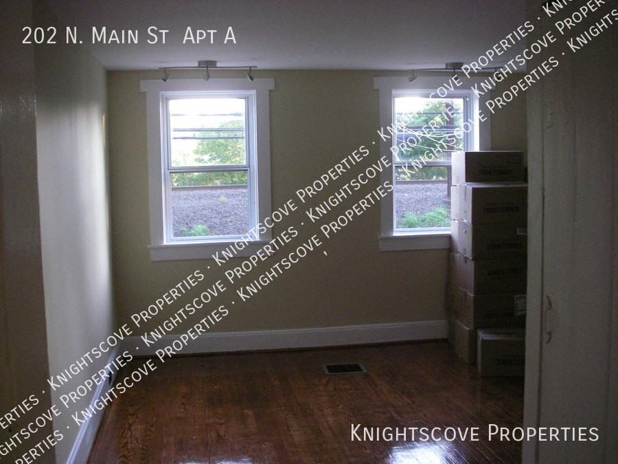 202 N Main St Apt A #A - Photo 2 of 21