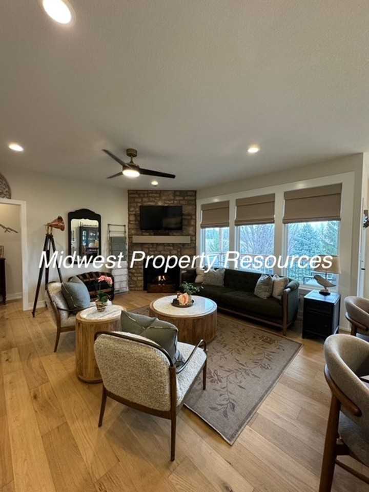 15700 Nw 124th St - Photo 2 of 28