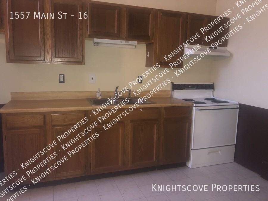 1557 Main St #16 - Photo 5 of 30