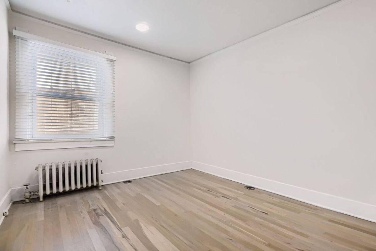 935 E Virginia Ave - Photo 7 of 11