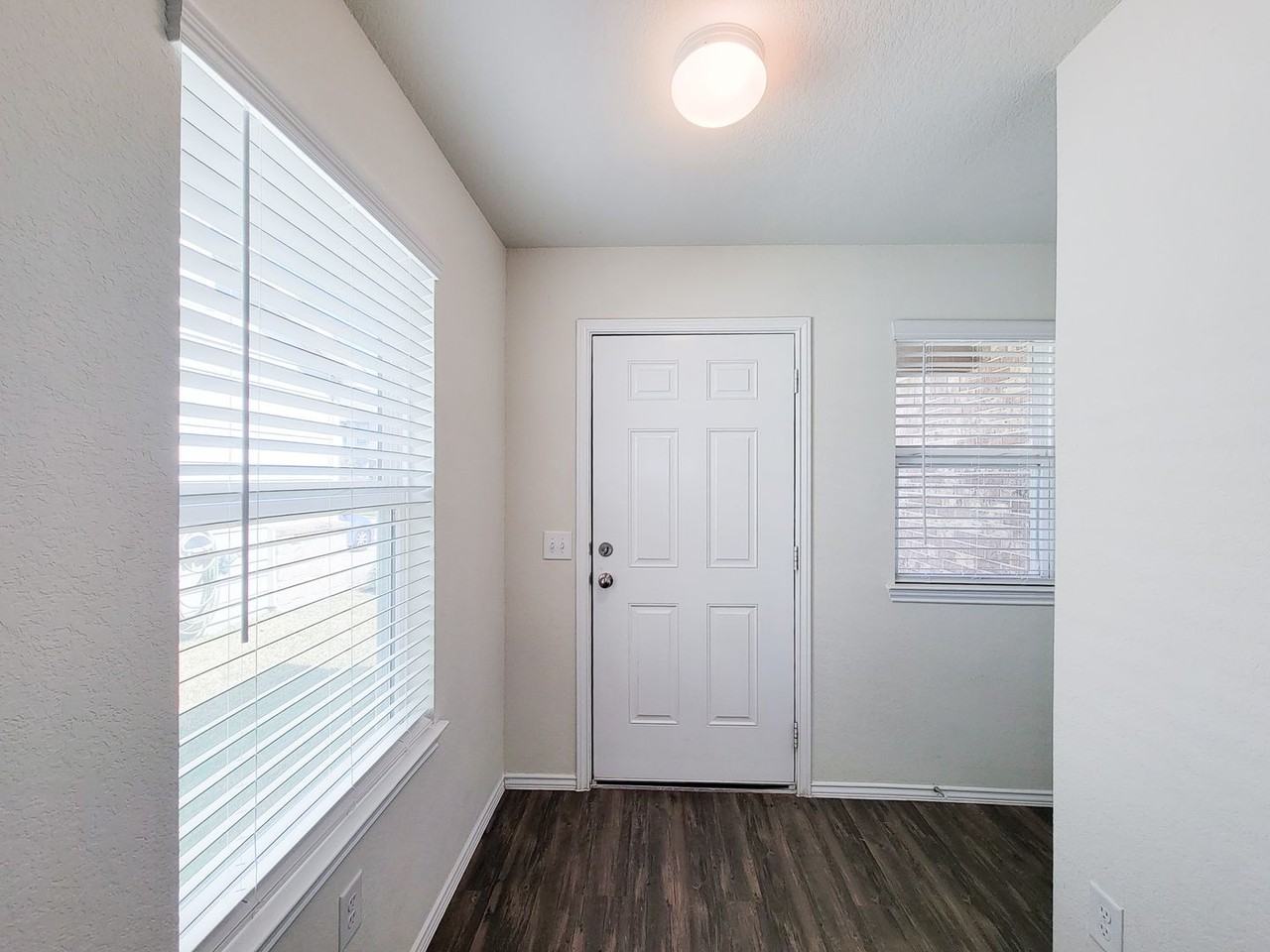 5627 Savanna Pasture Rd - Photo 4 of 47