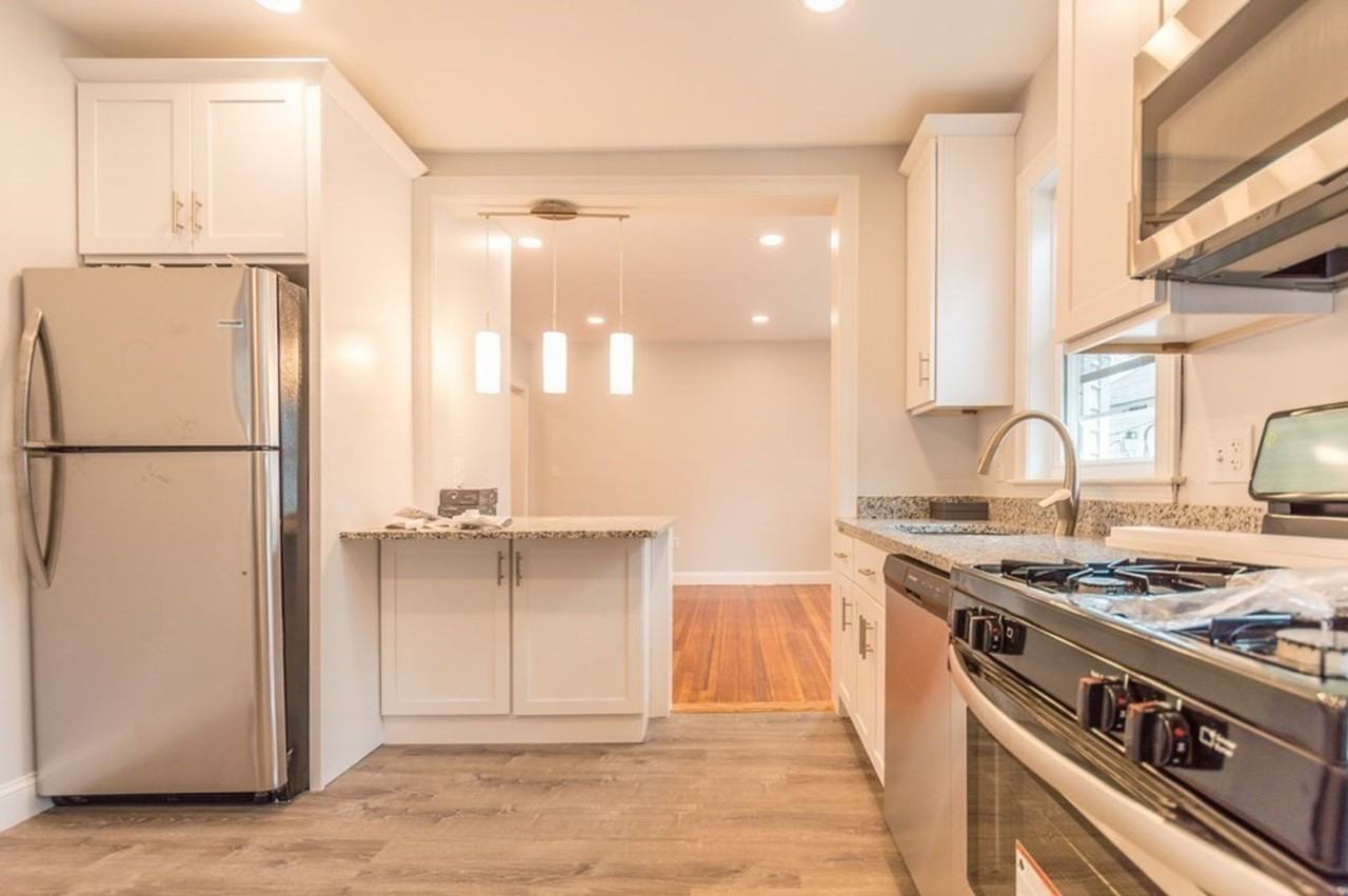 28 Hunnewell Ave - Photo 3 of 14