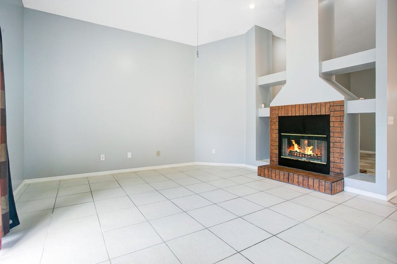 3724 Pickwick Dr - Photo 3 of 15