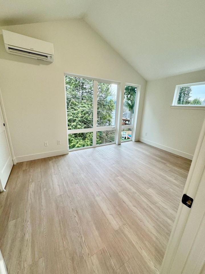 9511 3rd Ave Nw - Photo 3 of 8