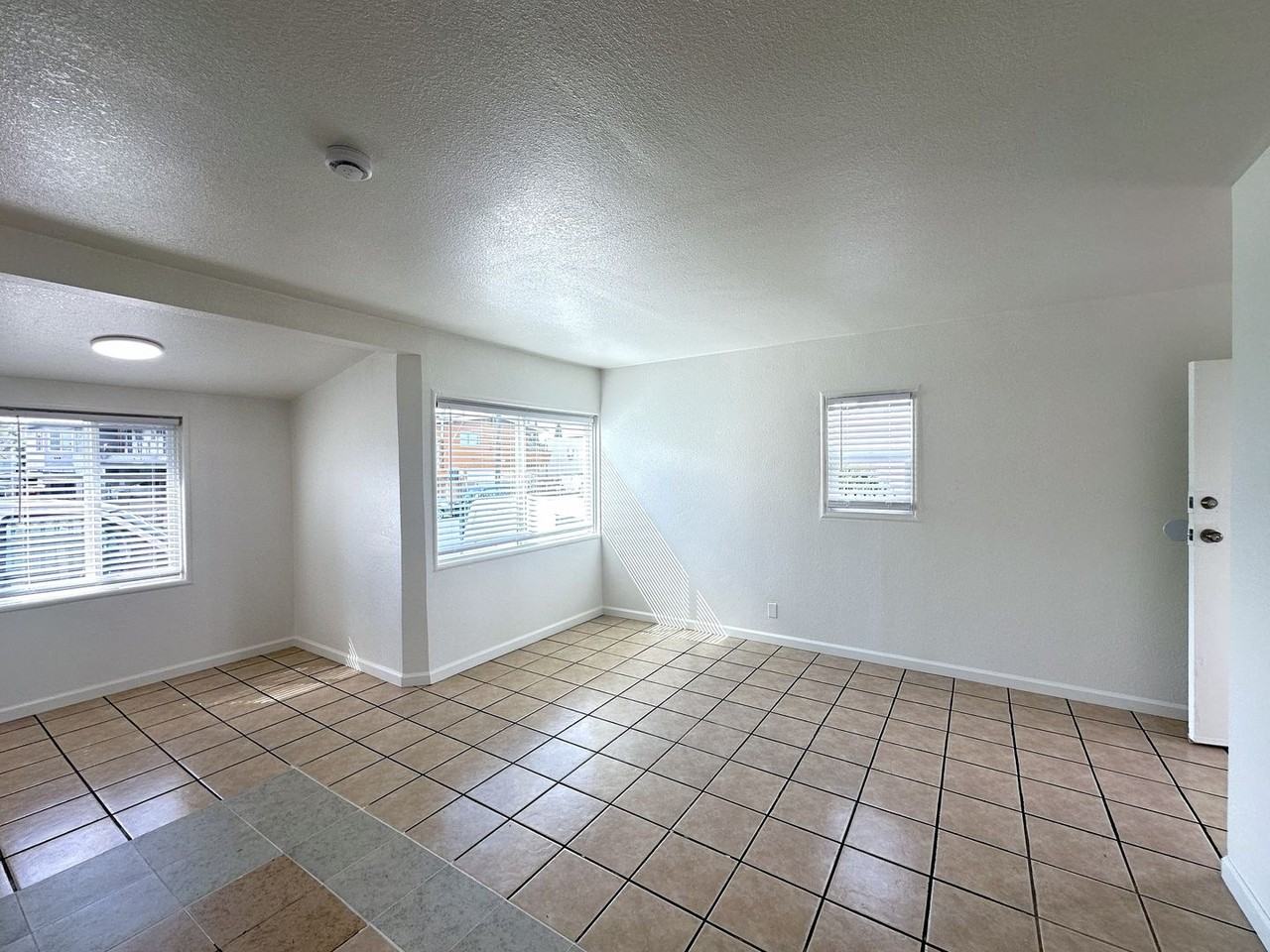 9836 Walnut St - Photo 7 of 26