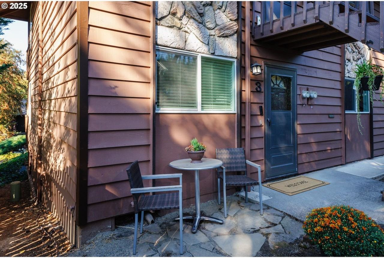 5005 Sw Mitchell St #3 - Photo 3 of 25