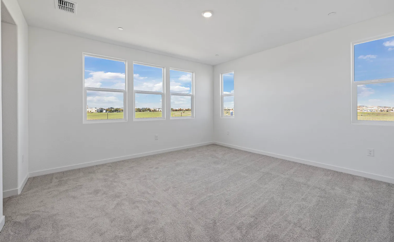 2137 Harborview Way - Photo 6 of 8