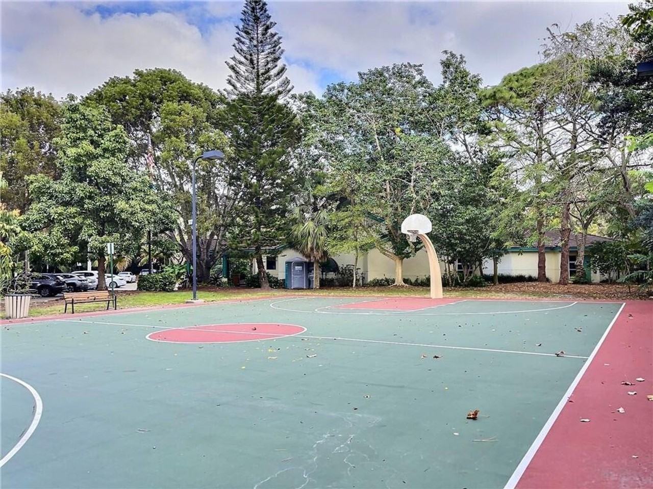 320 Deer Creek Wildwood Ln N #E - Photo 4 of 33