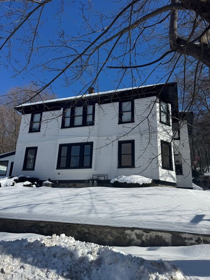 2 Harding St - Photo 4 of 25