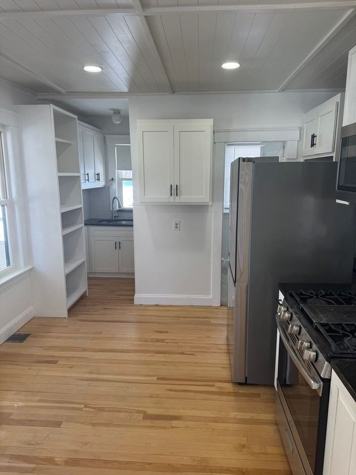 2 Harding St - Photo 5 of 25