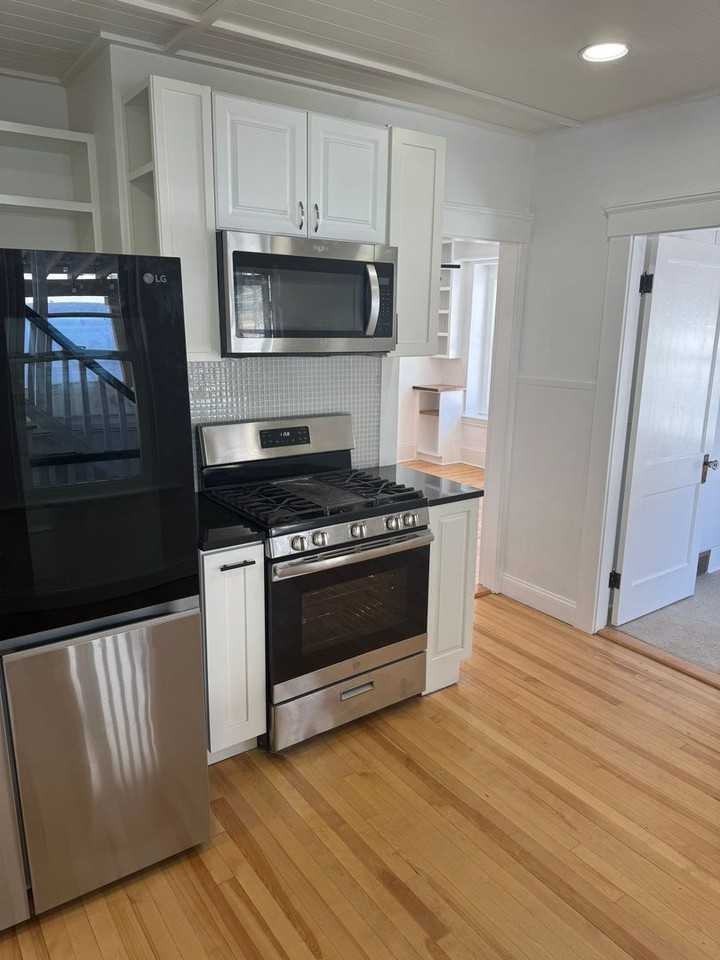 2 Harding St - Photo 7 of 25