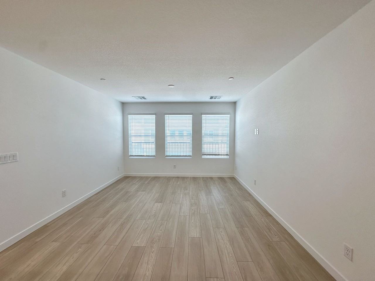 4241 Vivenda St #1 - Photo 7 of 39