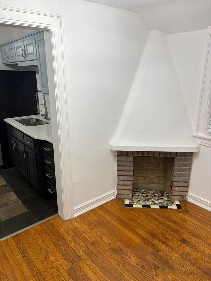 4139 Flora Ave - Photo 5 of 10