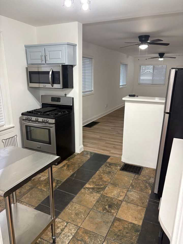 4139 Flora Ave - Photo 6 of 10