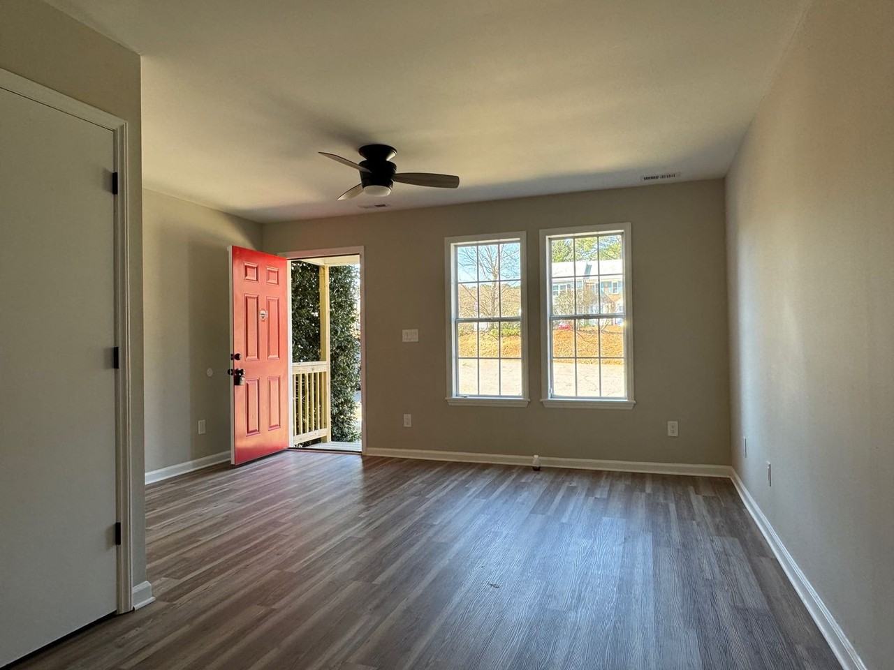 4218 Kaplan Dr - Photo 2 of 8