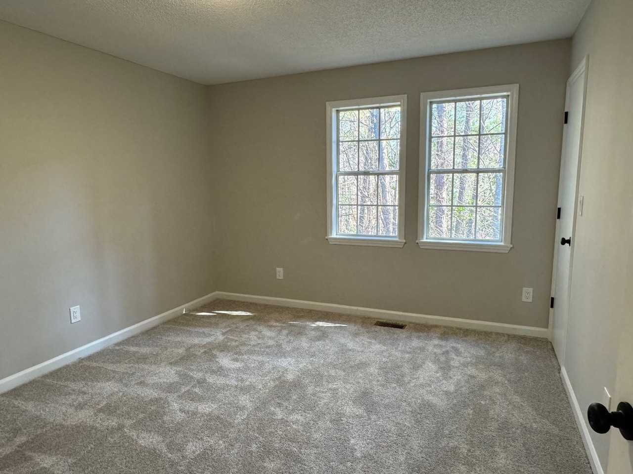 4218 Kaplan Dr - Photo 6 of 8