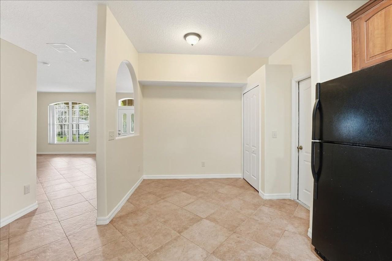 3193 Waterbridge Ln - Photo 6 of 17