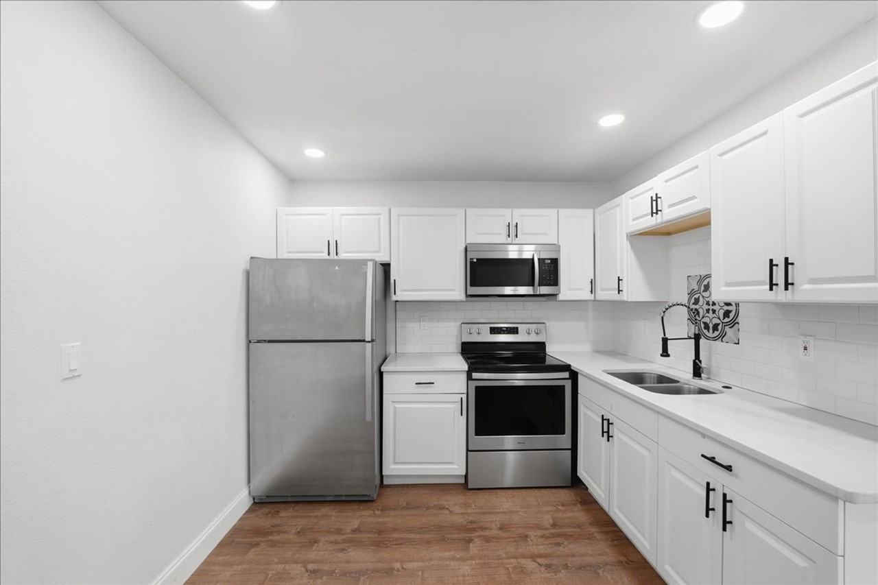 2805 Mayer St - Photo 3 of 13